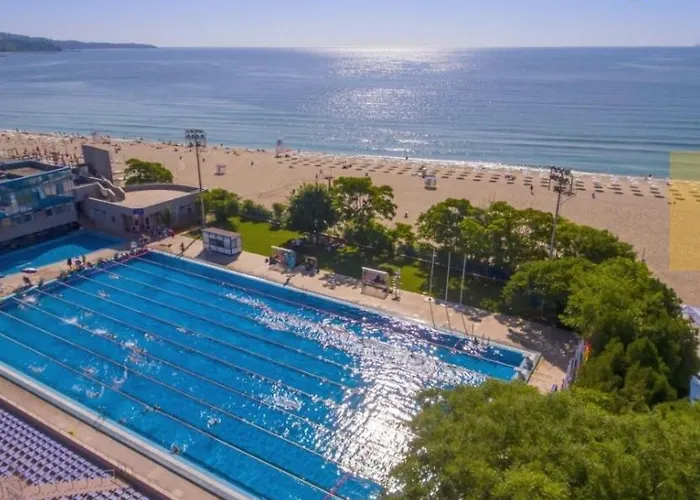 Moreto Apartment Warna